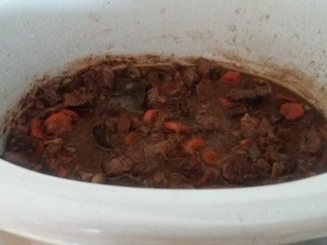 Bourgondisch rundvlees uit de slowcooker, maar ook uit de braadpan