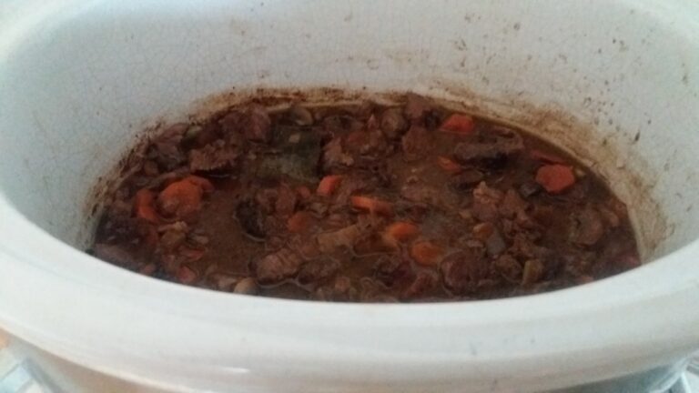 Bourgondisch rundvlees uit de slowcooker, maar ook uit de braadpan