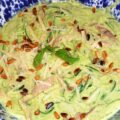 Courgetti met avocadosaus en gerookte paling