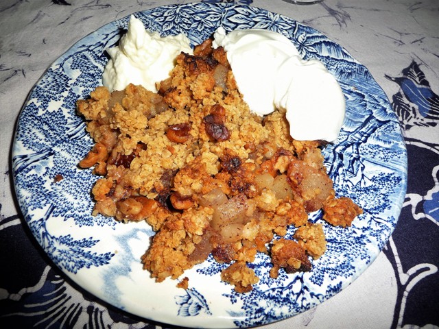 Peren crumble met walnoten (GV)
