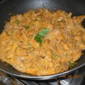 Pittige biefstukreepjes in paprika-kokossaus