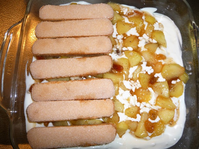 Tiramisu met appel en rozijnen