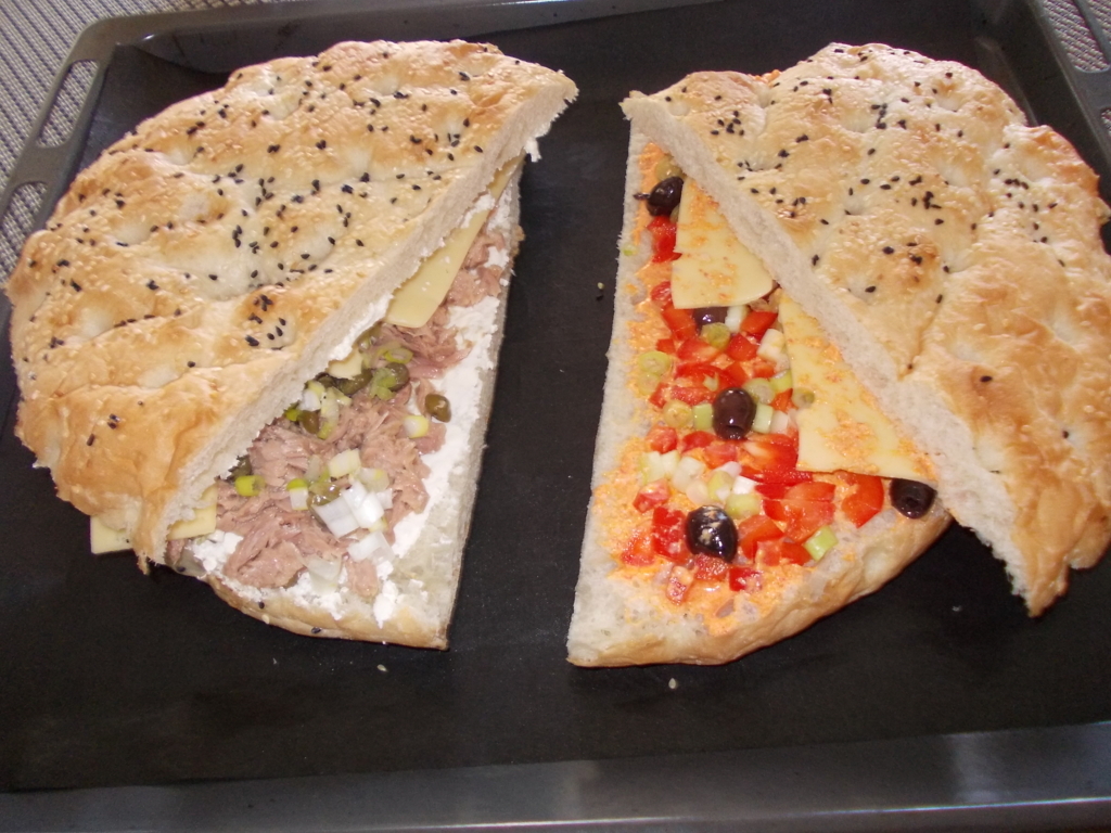 Gevuld Turks brood uit oven