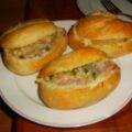 Gevulde broodjes uit de oven