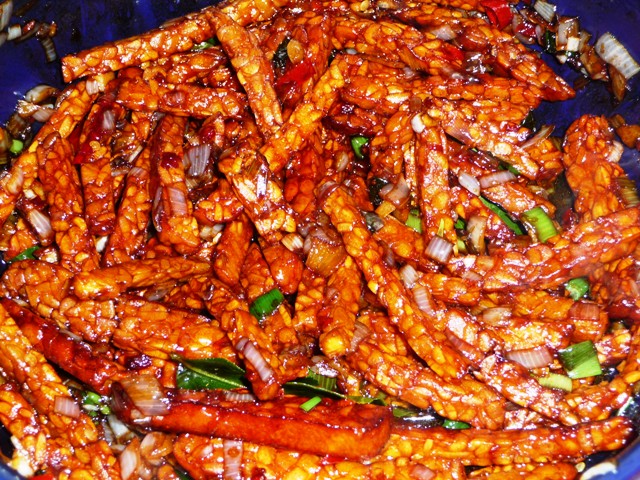 Tempeh manis (van de Balinese kookles)