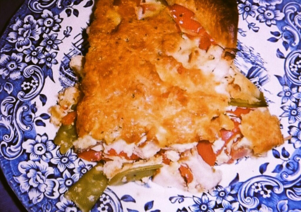 Hartige taart met paprika en kip
