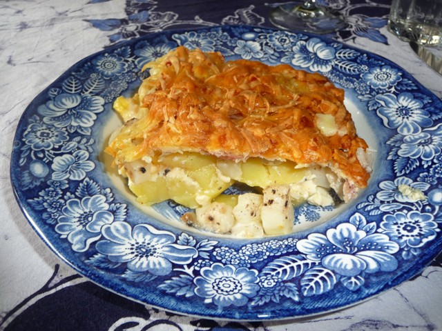 Gegratineerde ovenschotel met asperges en ham