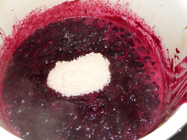 Blauwe bessenjam met limoen en limoncello