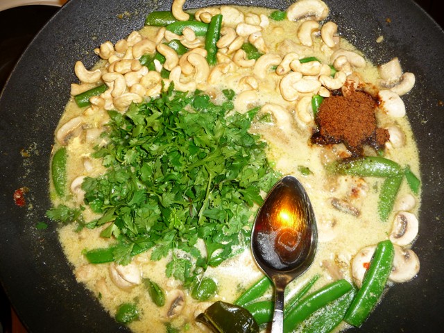 Thaise groene curry met kip (Kaeng Khiao Wan Kai) van Krata Thai