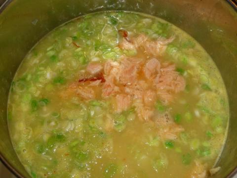 Spitskoolsoep met zalm