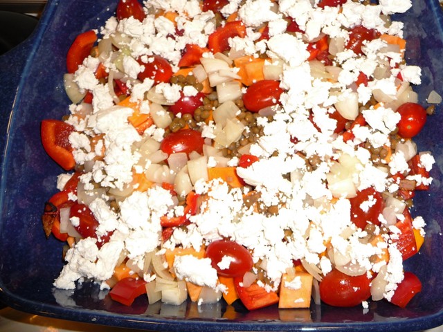Traybake met pompoen, feta en rosbief