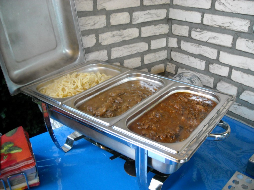 Hachee uit Rijnland met uien en donker bier