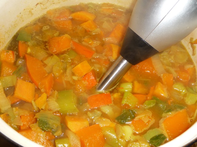Pompoensoep met zoete aardappel