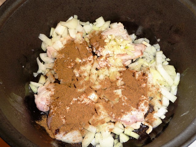 Kipstoofpot met linzen
