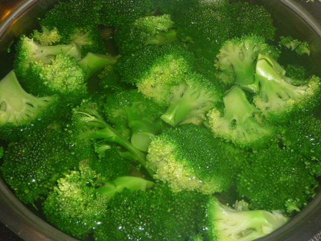 Broccoli met gerookte zalm uit de oven