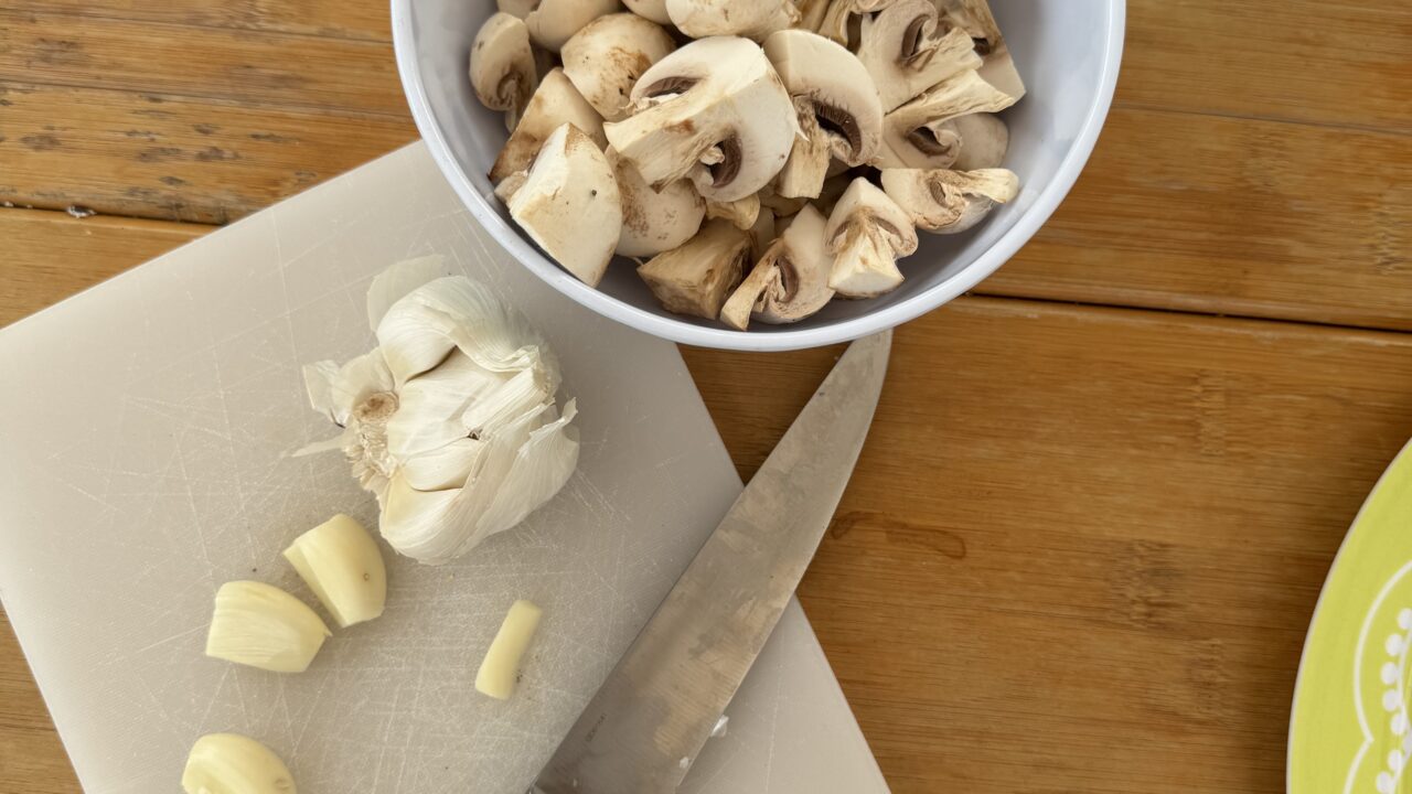Skottelbraai pasta met spek, champignons en kaas — foto 5