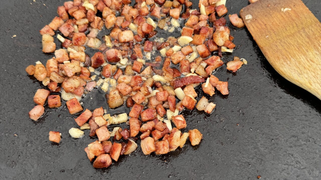 Skottelbraai pasta met spek, champignons en kaas — foto 4