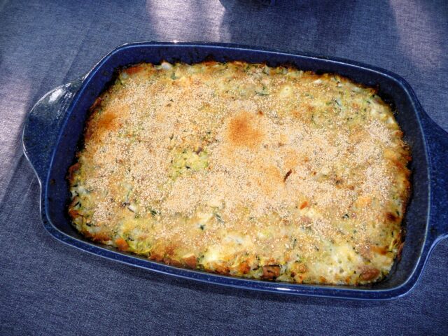 Ovenschotel met courgette en tonijn