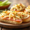 Kaas uien broodjes gevuld met ham