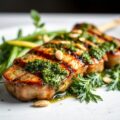 Lamsbout van de Grill met Amandel – Munt – Pesto