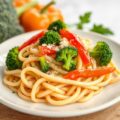 Pasta met broccoli en paprika