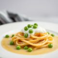 Zalmpastei met doperwtjes