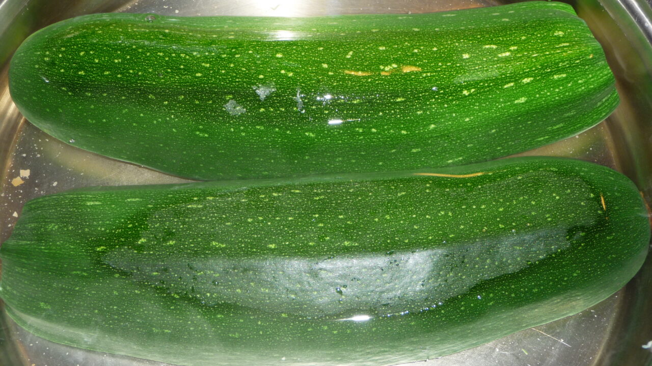 Courgette gevuld met gerookte zalm, kaas en ei, foto 2