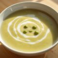aardappel- doperwtensoep (12 pers)