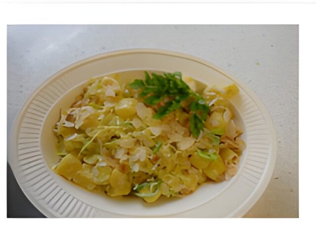 Aardappelkrieltjes -prei-salade met kerrie….