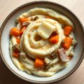 Aardappelpuree met wortelen, witloof en ham