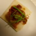 Amuse carpaccio met kroepoek bosui en gember