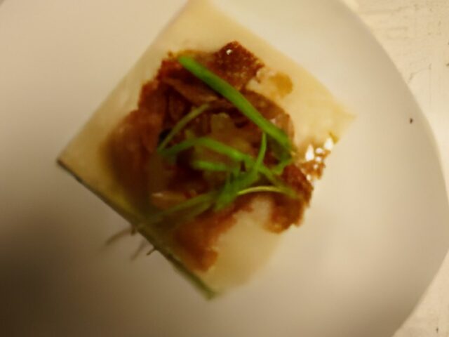 Amuse carpaccio met kroepoek bosui en gember