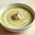 Asperge crèmesoep met roomijs