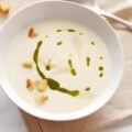 Aspergesoep met basilicumolie zonder room