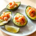 Avocadomousse met garnalenbootjes