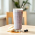 Blauwe bessen-bananenshake
