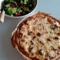 Bloemkoolquiche met kaas en walnoten