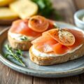 Boterham met roomkaas en zalm