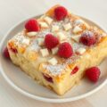 Broodpudding met witte chocolade en frambozen