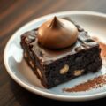 Brownie met chocolademousse