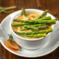 Cappucino van groene asperges