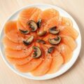 Carpaccio van zalm met eekhoorntjesbrood