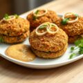 Champignonburgers met pittige koriandersaus