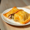 Champignonflappen met courgette en ham