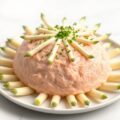 Chartreuse van zalm en asperges