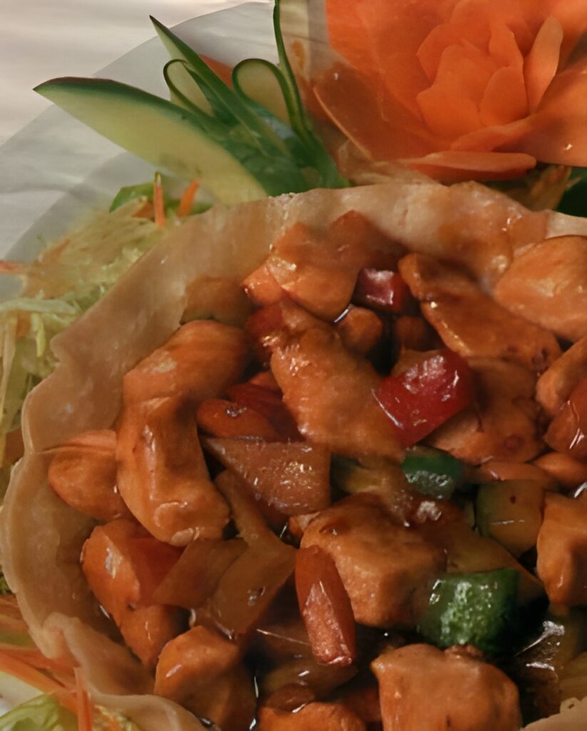 Chinese kip met gon-bao saus