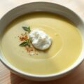 Courgettesoep met ricotta en aardappelen