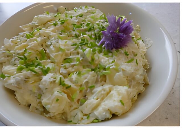 Eenvoudige, romige aardappelsalade ook lekker bij de bbq…..