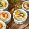 eipotjes met hollandse garnalen,kaas en kruiden