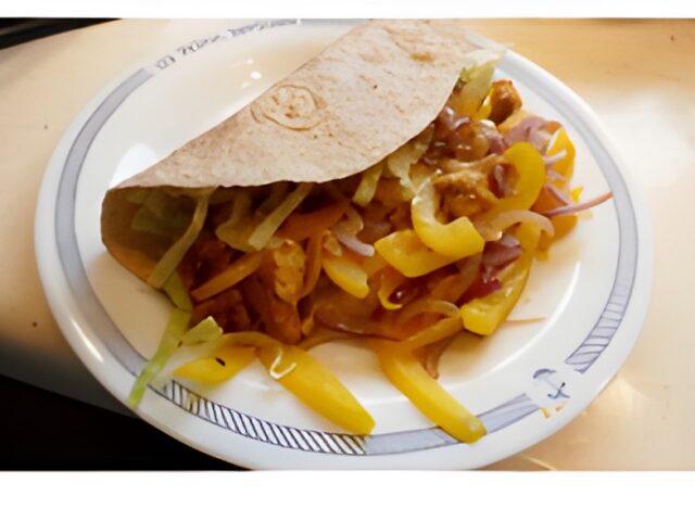Fajitas met kip en SAMBAL – YOGHURT